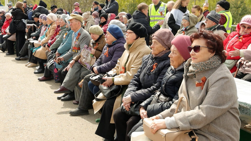 Глава города Юрий Журин принял участие в акции «Сад памяти», посвященной 79 годовщине Победы в Великой Отечественной войне.